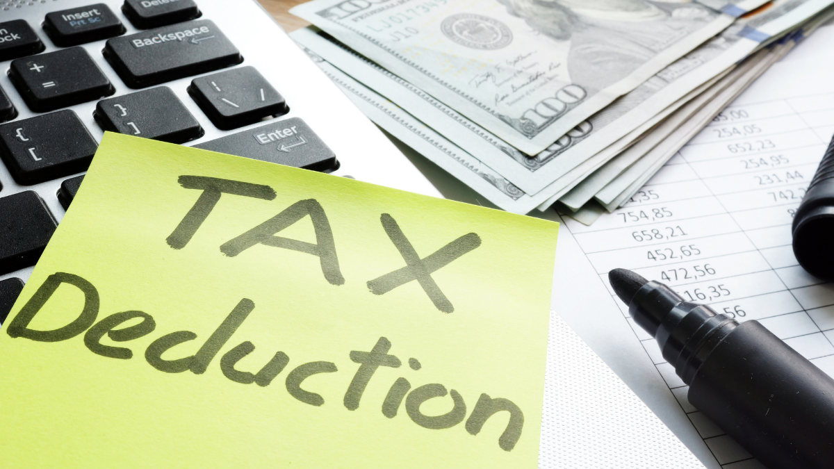 The Complete Charitable Deductions Tax Guide (2025 & 2025)